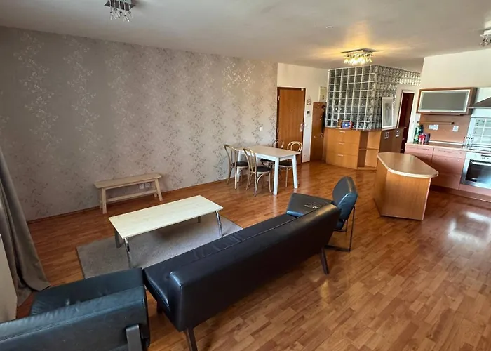 Výhodné Pre Rodinu Alebo 4 Osoby Appartement