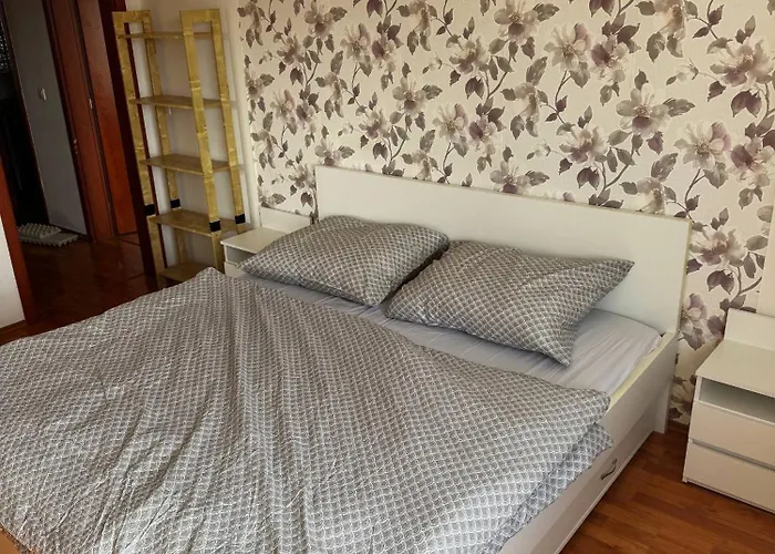 Apartmán Vyhodne Pre Rodinu Alebo 4 Osoby *