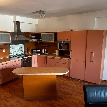 Διαμέρισμα Luxusne S Vyhladom Pre 4 Osoby *